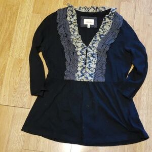 ANTHRO Deletta Tuxedo printed ruffle top XS